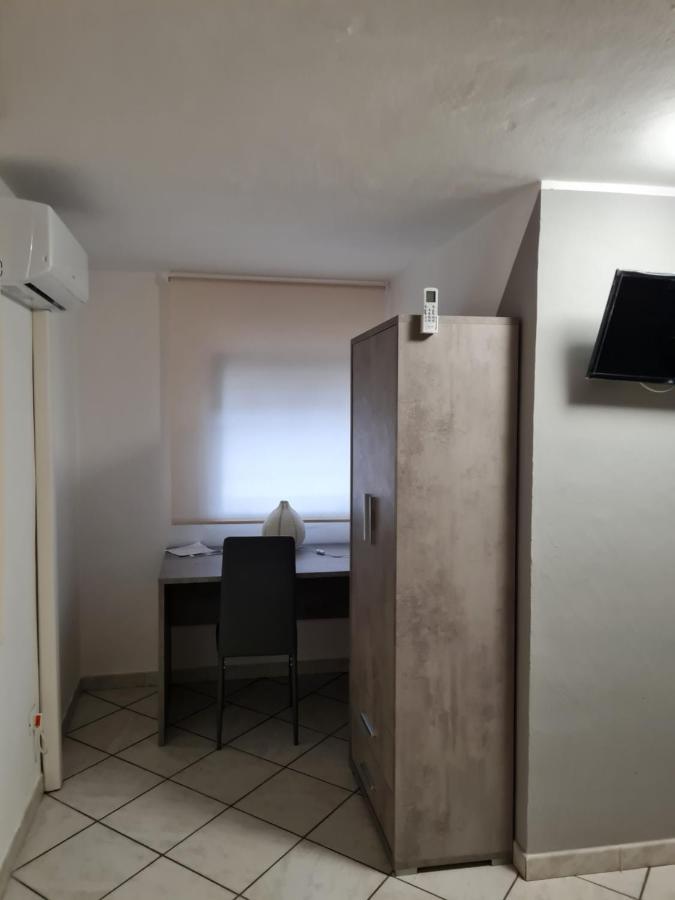 Готель Landlady Airport Orio Bergamo Ida Оріо-аль-Серіо Екстер'єр фото