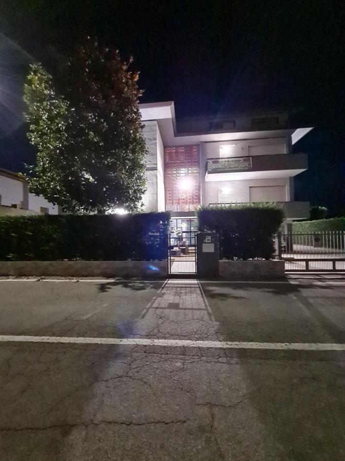 Готель Landlady Airport Orio Bergamo Ida Оріо-аль-Серіо Екстер'єр фото