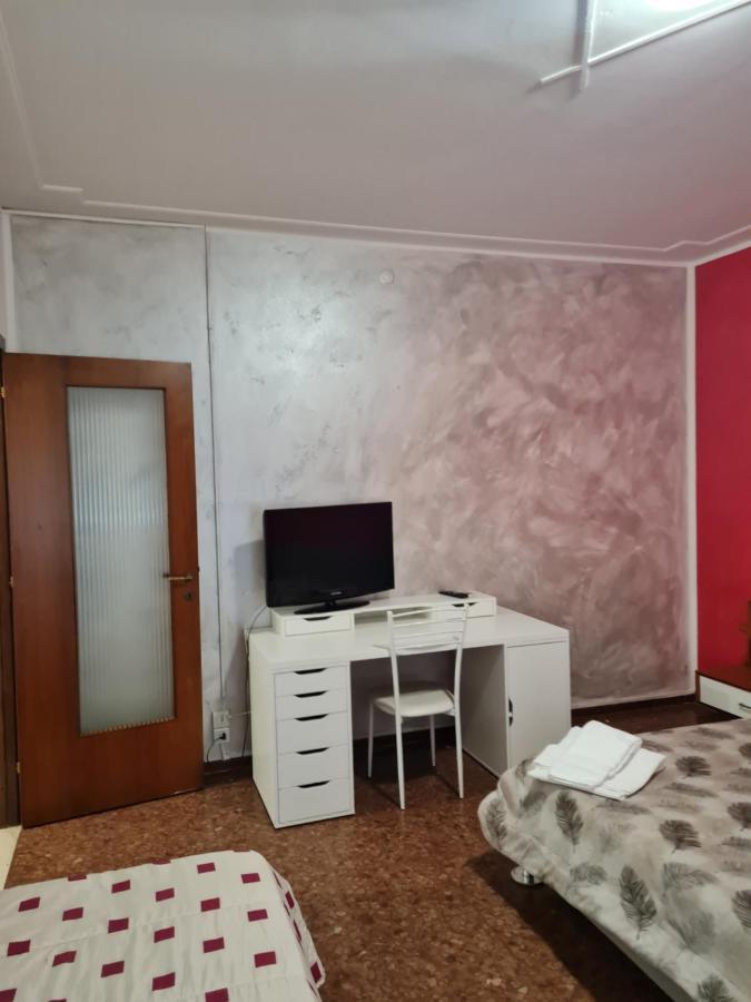 Готель Landlady Airport Orio Bergamo Ida Оріо-аль-Серіо Екстер'єр фото