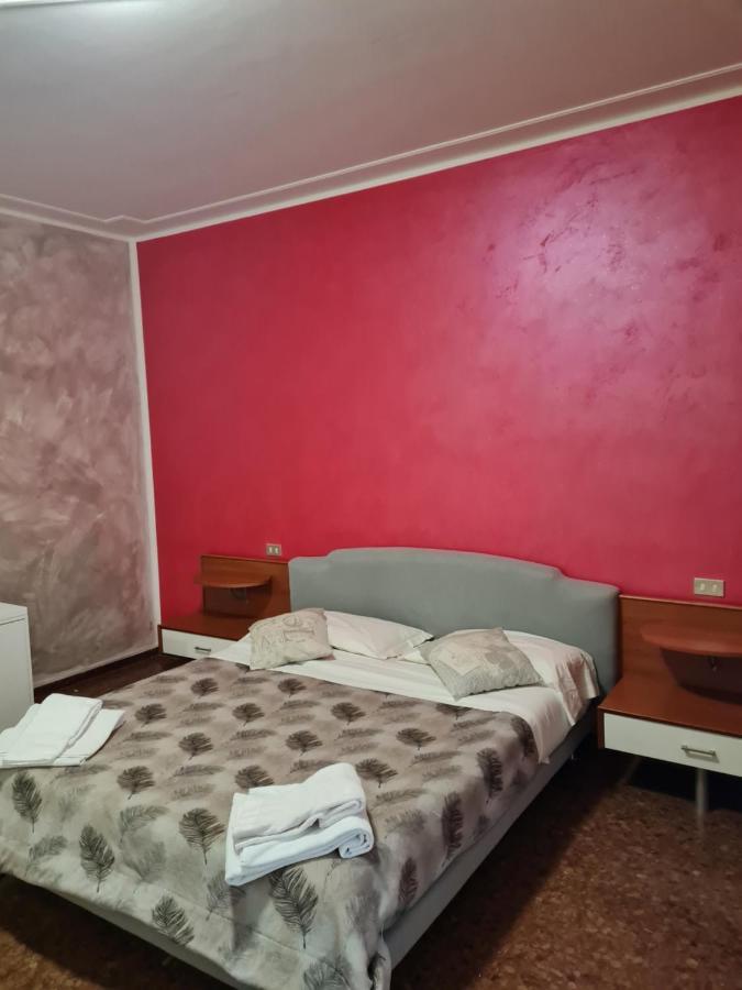 Готель Landlady Airport Orio Bergamo Ida Оріо-аль-Серіо Екстер'єр фото